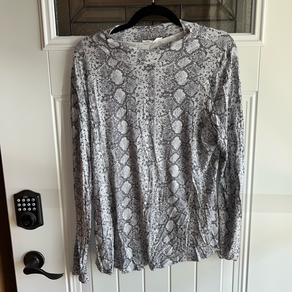 Maurice’s Snakeskin Print Long Sleeve Top Size XLarge